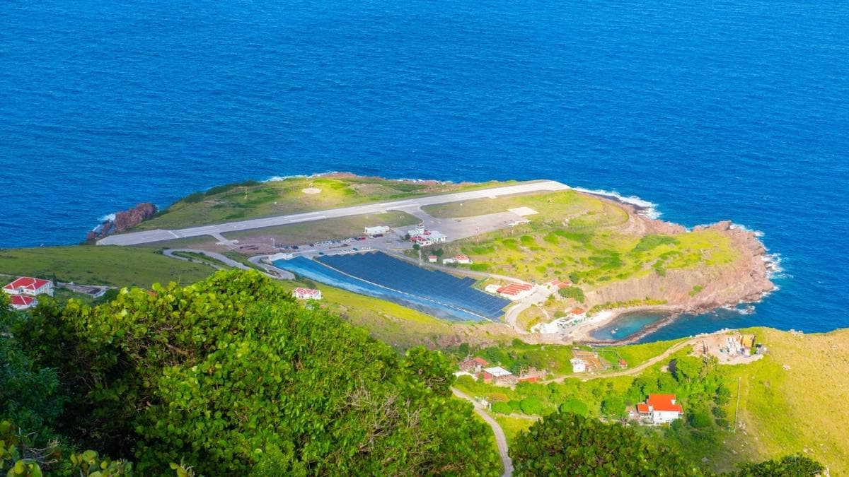 Así es el aeropuerto más pequeño del mundo donde despegan vuelos comerciales