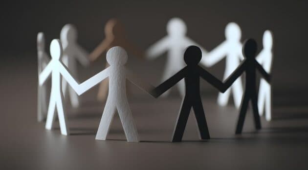 Santos Inocentes: el origen real del 28 de diciembre y por que es el día de las bromas