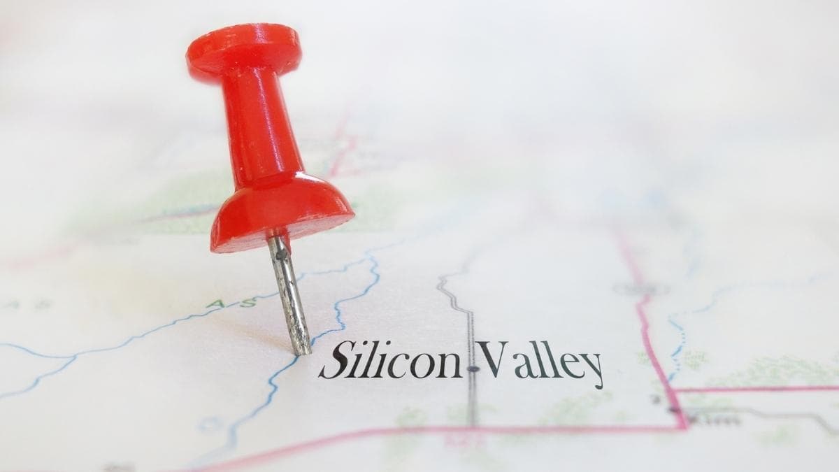 Silicon Valley acelera la carrera por una IA que pueda mejorarse a sí misma