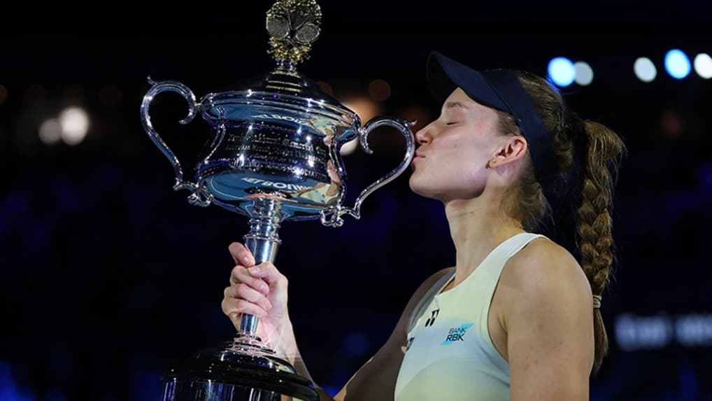 Rybakina reina en Melbourne: gana el Open de Australia femenino y ya se conoce la final masculina